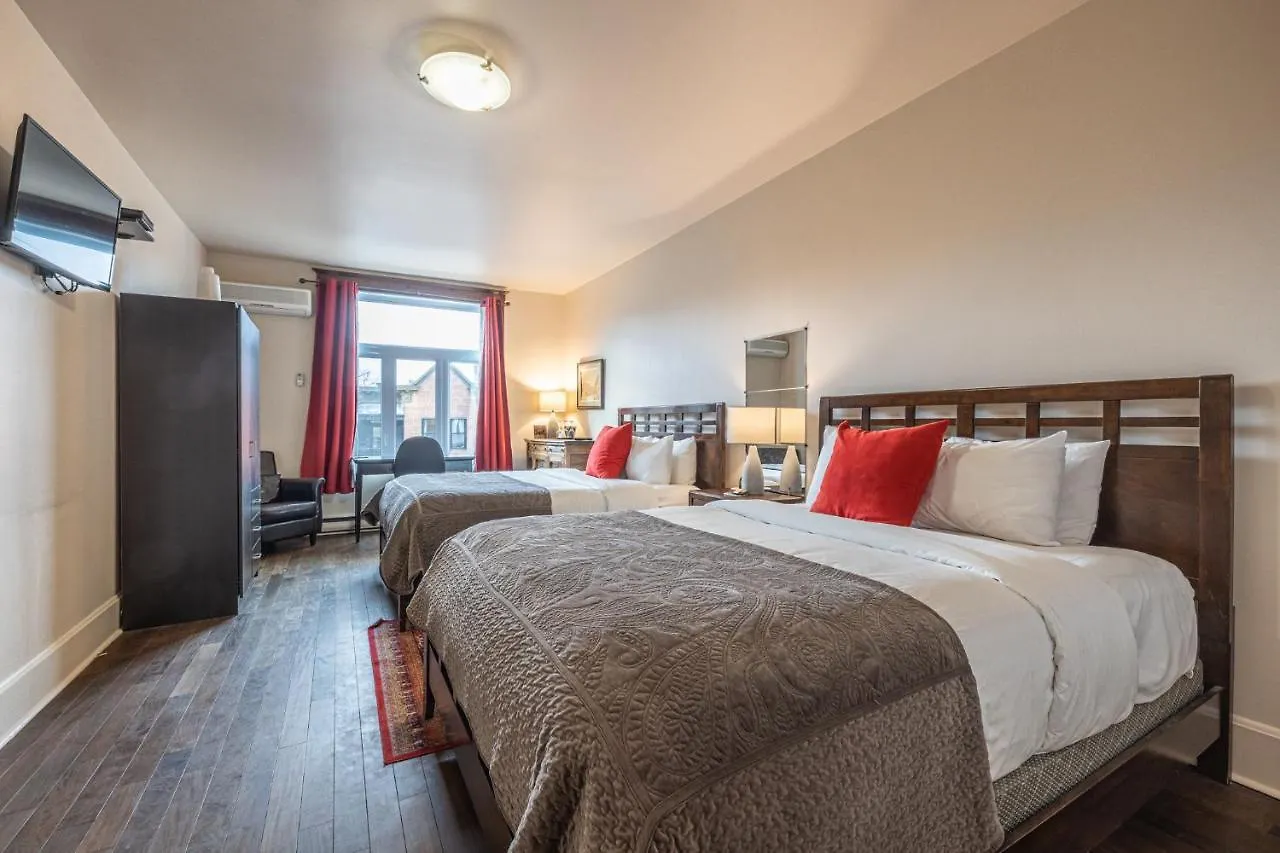 Petit Hotel - Cafe Krieghoff Quebec City